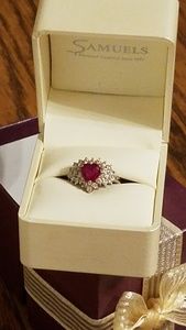 Samuels Jewelers silver ring w/ garnet stone